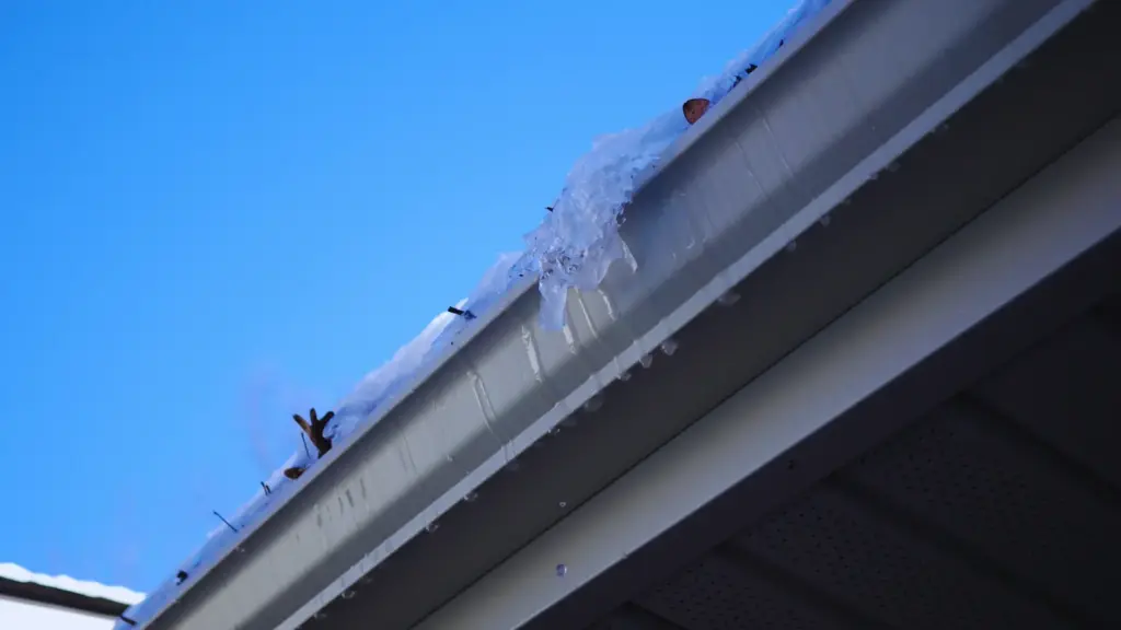 how to seal gutter joints